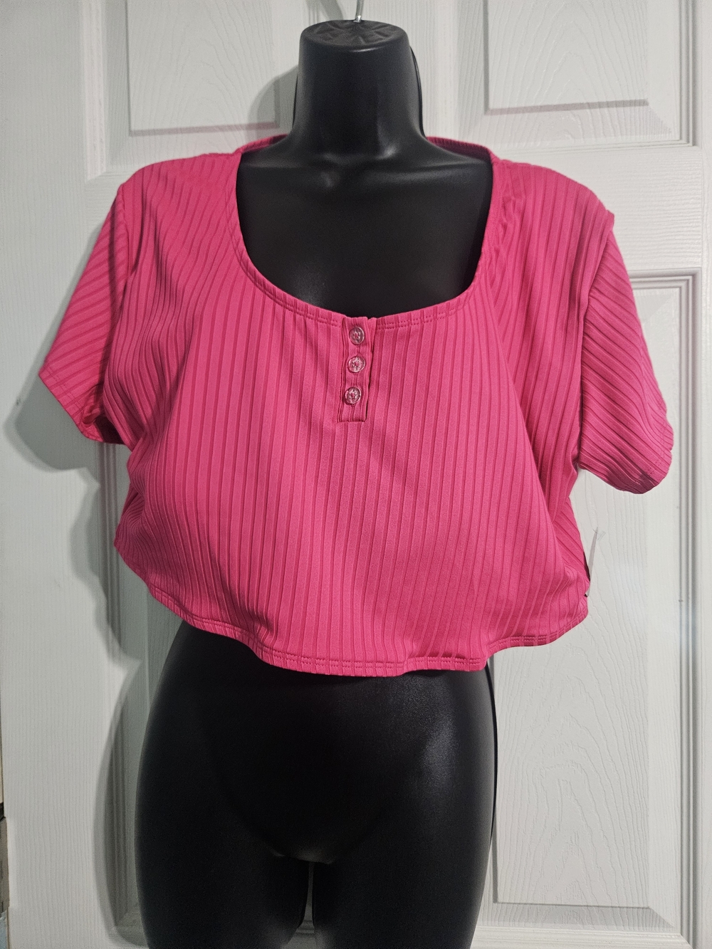 Ribbed Hot Pink Short-Sleeve Crop Top with Button Front